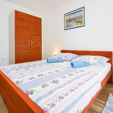 2 Bedroom Awesome Apartment In Mali Rat Sumpetar Esterno foto